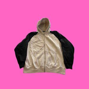 Brandy Melville Women's White and Black Hoodie